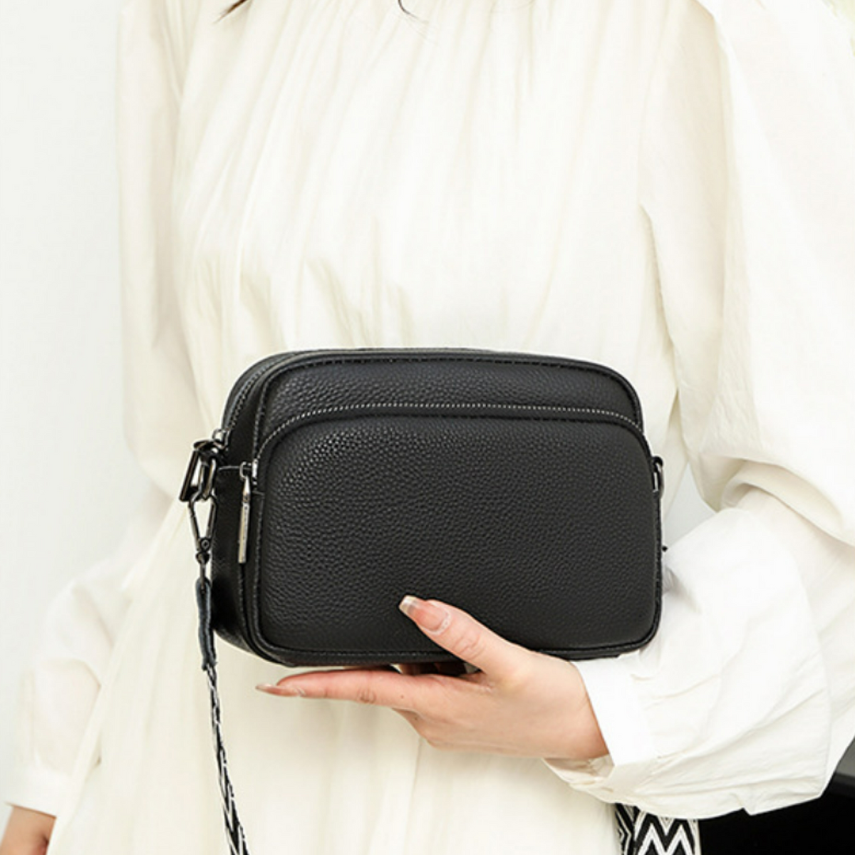 Noir&amp;Blanc Atlas Leather Crossbody purse by NomadandFashion