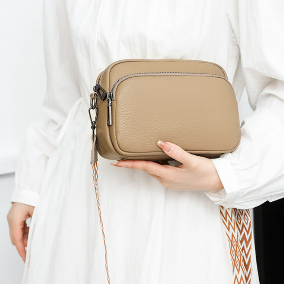 Noir&amp;Blanc Atlas Leather Crossbody purse by NomadandFashion